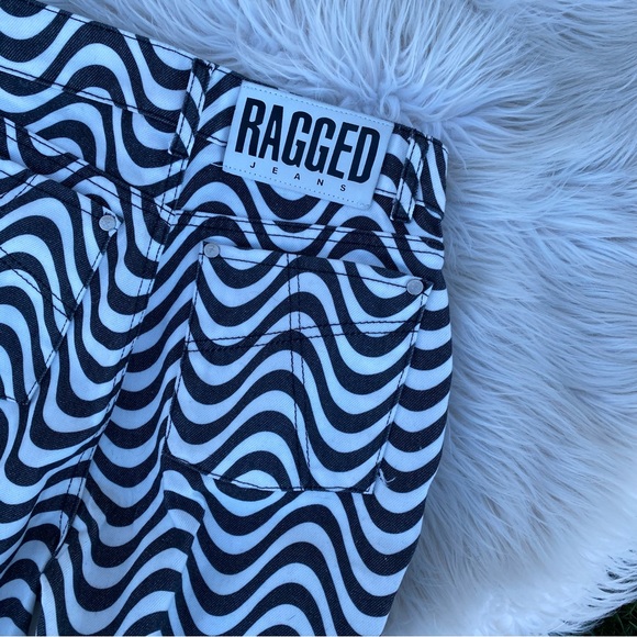 The Ragged Priest Wide Leg Dad Fit Black White Wave Print Jeans Size 24 - Picture 8 of 8